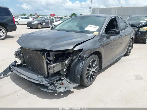 4T1G11AK5MU481472 2021 TOYOTA CAMRY - Image 2