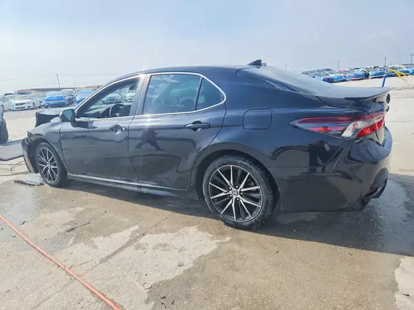 4T1G11AK5MU486154 2021 TOYOTA CAMRY - Image 2