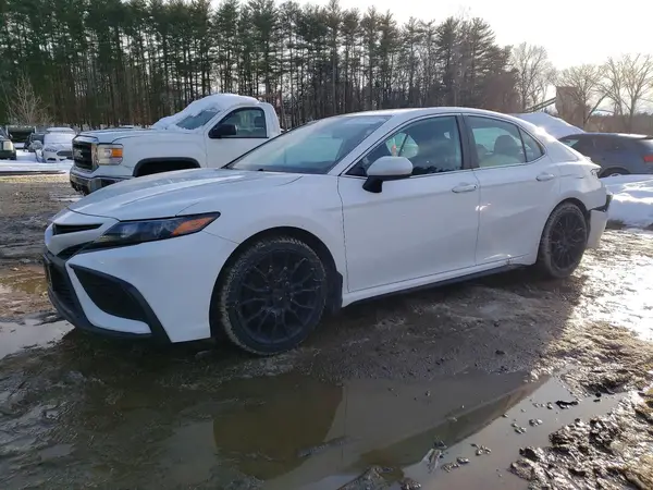 4T1G11AK5MU489135 2021 TOYOTA CAMRY - Image 1