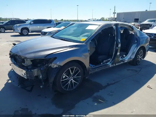 4T1G11AK5MU489331 2021 TOYOTA CAMRY - Image 2
