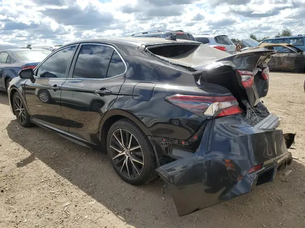 4T1G11AK5MU490415 2021 TOYOTA CAMRY - Image 2