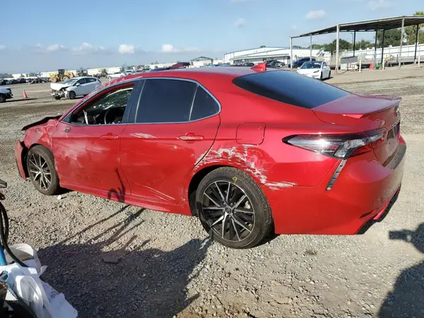 4T1G11AK5MU492844 2021 TOYOTA CAMRY - Image 2