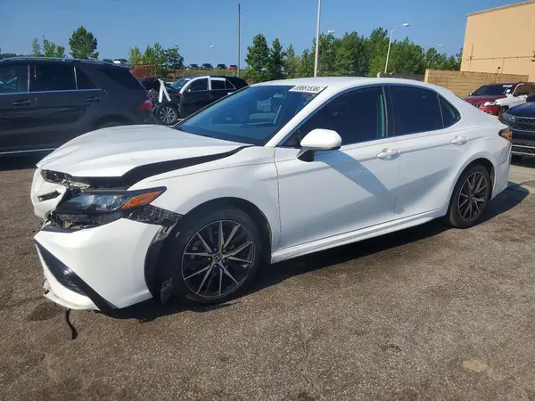 4T1G11AK5MU512669 2021 TOYOTA CAMRY - Image 1