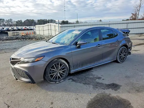 4T1G11AK5MU512882 2021 TOYOTA CAMRY - Image 1