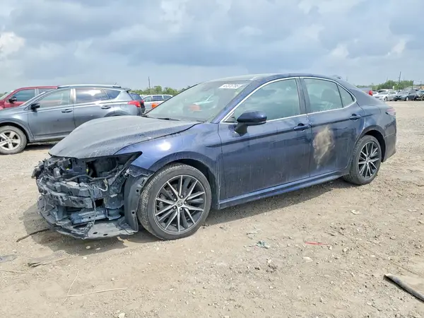 4T1G11AK5MU515832 2021 TOYOTA CAMRY - Image 1