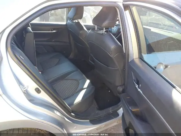 4T1G11AK5MU520772 2021 TOYOTA CAMRY - Image 8
