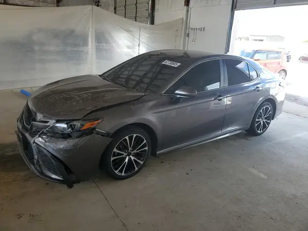 4T1G11AK5MU520965 2021 TOYOTA CAMRY - Image 1
