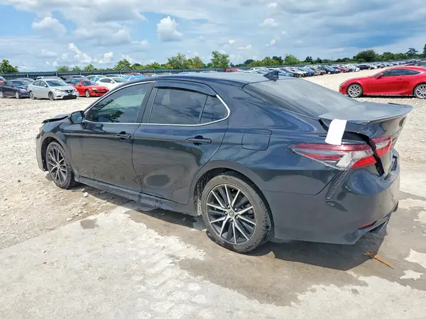 4T1G11AK5MU521789 2021 TOYOTA CAMRY - Image 2