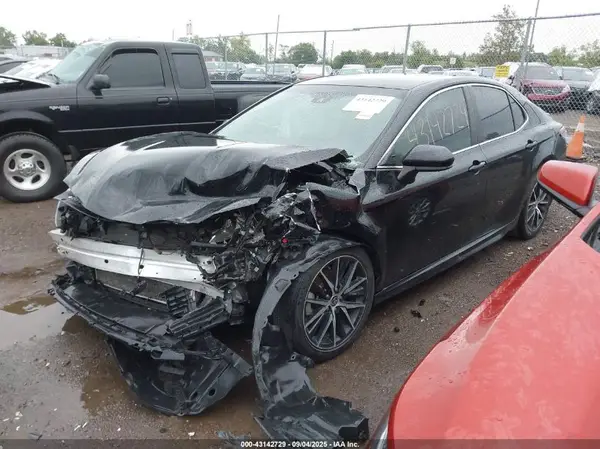 4T1G11AK5MU523834 2021 TOYOTA CAMRY - Image 2