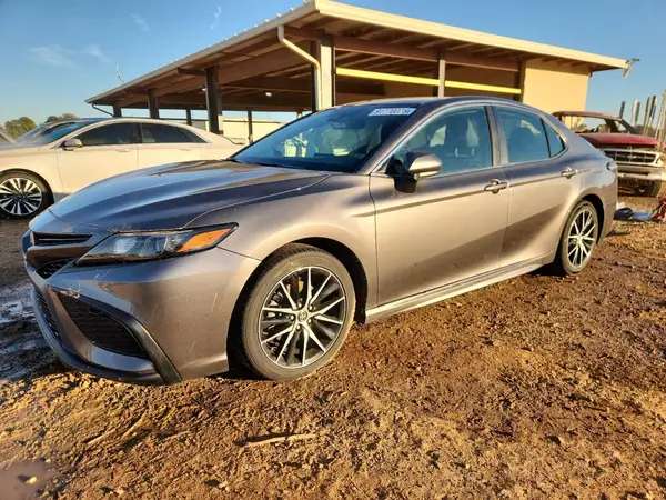 4T1G11AK5MU525986 2021 TOYOTA CAMRY - Image 1