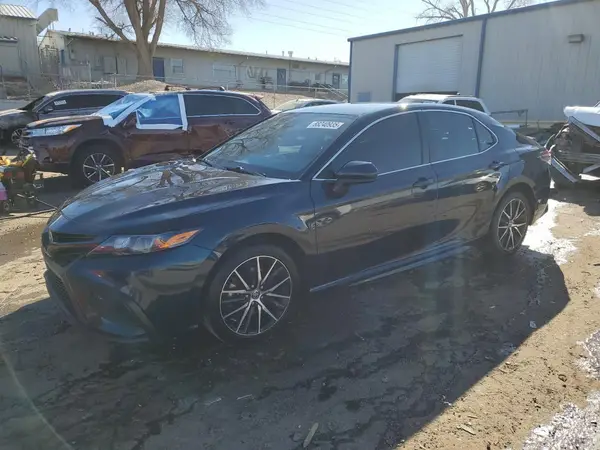 4T1G11AK5MU526295 2021 TOYOTA CAMRY - Image 1