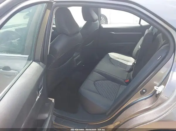 4T1G11AK5MU527303 2021 TOYOTA CAMRY - Image 8