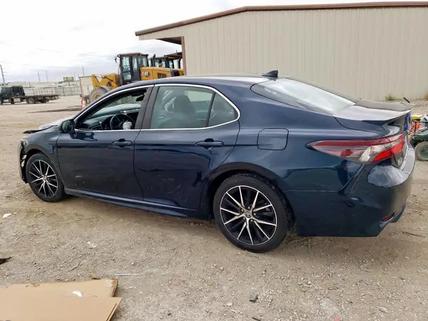 4T1G11AK5MU540861 2021 TOYOTA CAMRY - Image 2
