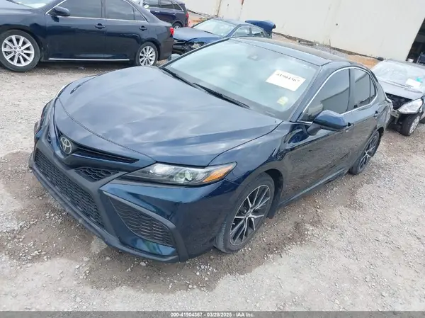 4T1G11AK5MU543890 2021 TOYOTA CAMRY - Image 2