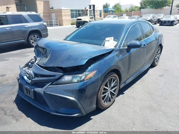 4T1G11AK5MU544599 2021 TOYOTA CAMRY - Image 2