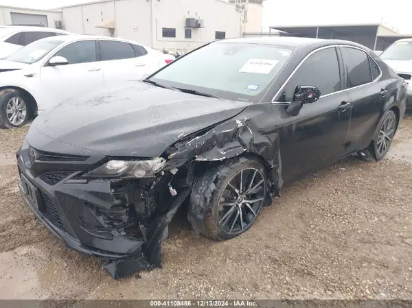 4T1G11AK5MU550872 2021 TOYOTA CAMRY - Image 2