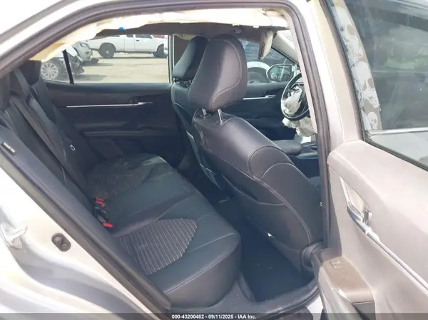 4T1G11AK5MU550886 2021 TOYOTA CAMRY - Image 8