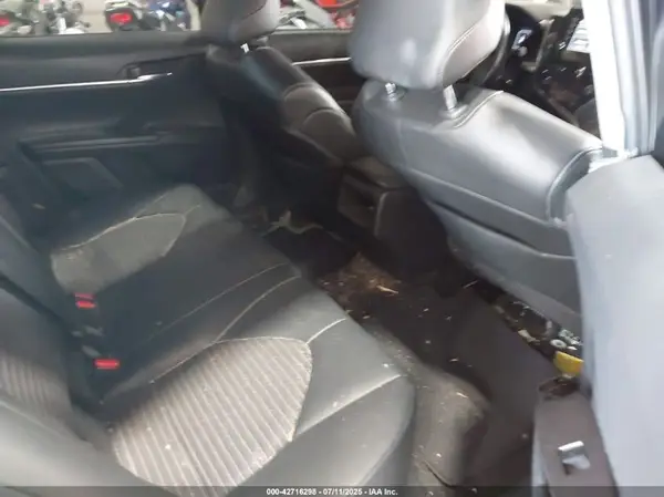 4T1G11AK5MU550984 2021 TOYOTA CAMRY - Image 8