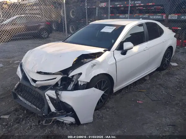 4T1G11AK5MU551262 2021 TOYOTA CAMRY - Image 2