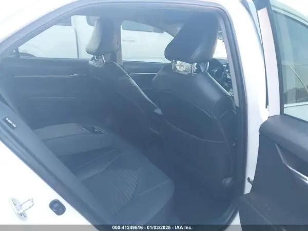 4T1G11AK5MU551262 2021 TOYOTA CAMRY - Image 8
