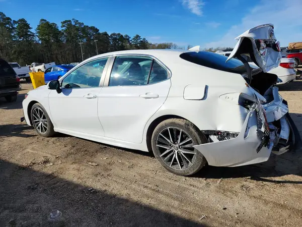 4T1G11AK5MU551875 2021 TOYOTA CAMRY - Image 2
