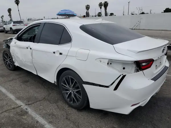 4T1G11AK5MU553299 2021 TOYOTA CAMRY - Image 2