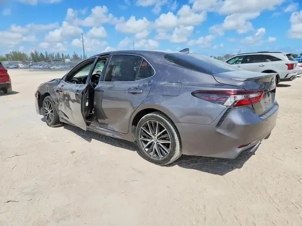 4T1G11AK5MU562309 2021 TOYOTA CAMRY - Image 2
