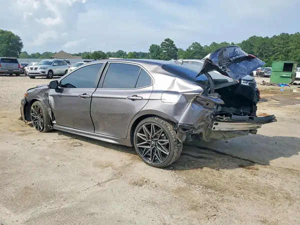 4T1G11AK5MU563086 2021 TOYOTA CAMRY - Image 2