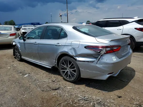 4T1G11AK5MU567624 2021 TOYOTA CAMRY - Image 2