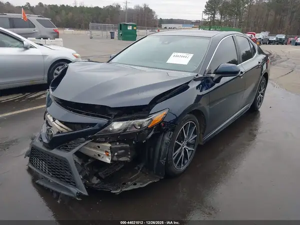 4T1G11AK5MU569308 2021 TOYOTA CAMRY - Image 2