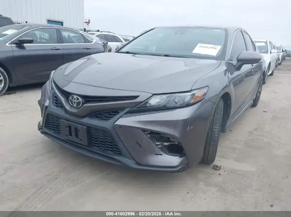4T1G11AK5MU573231 2021 TOYOTA CAMRY - Image 2