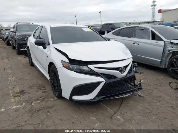 4T1G11AK5MU575237 2021 TOYOTA CAMRY - Image 1