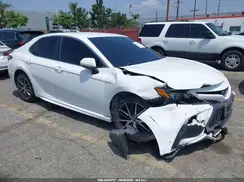 4T1G11AK5MU575996 2021 TOYOTA CAMRY