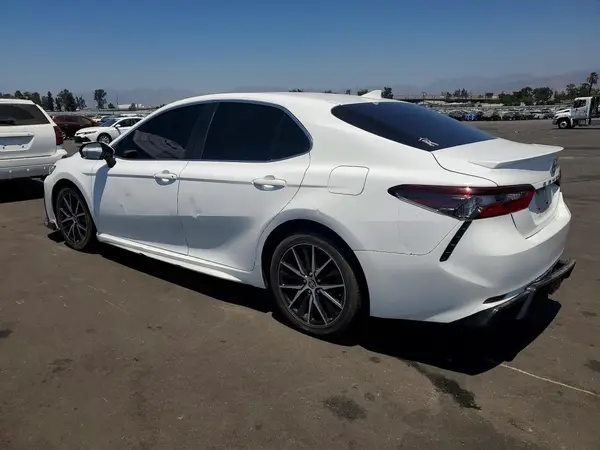 4T1G11AK5MU576162 2021 TOYOTA CAMRY - Image 2