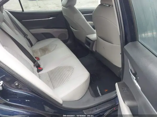 4T1G11AK5MU577490 2021 TOYOTA CAMRY - Image 8