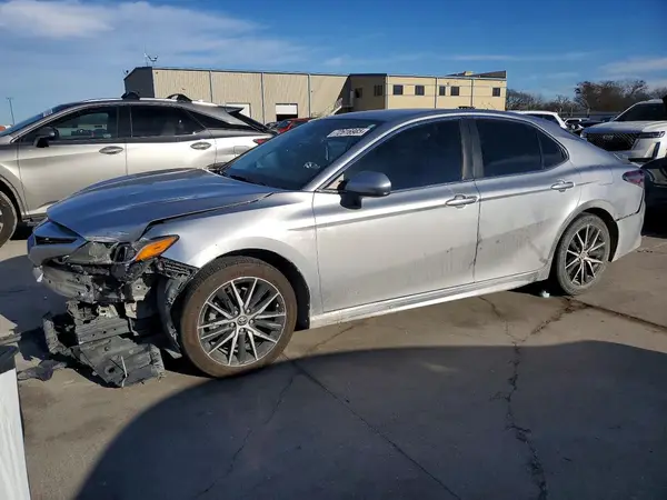 4T1G11AK5MU580230 2021 TOYOTA CAMRY - Image 1