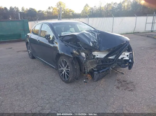4T1G11AK5MU583063 2021 TOYOTA CAMRY - Image 1