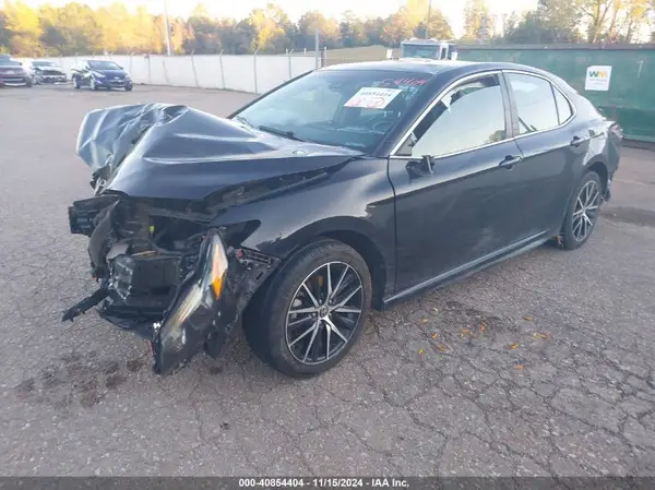 4T1G11AK5MU583063 2021 TOYOTA CAMRY - Image 2