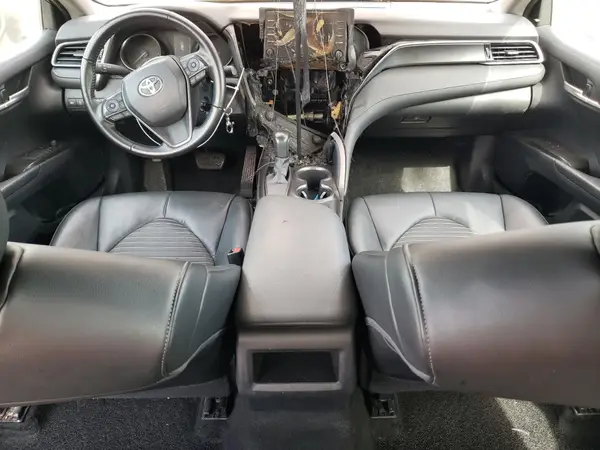 4T1G11AK5MU583225 2021 TOYOTA CAMRY - Image 8