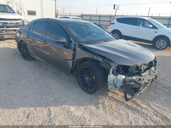 4T1G11AK5MU586769 2021 TOYOTA CAMRY - Image 1