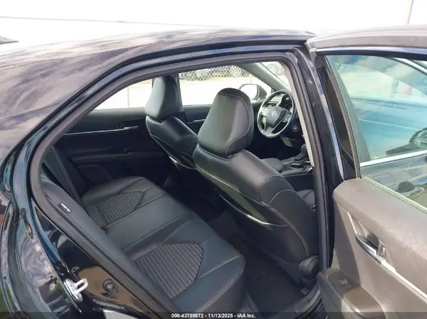 4T1G11AK5MU591860 2021 TOYOTA CAMRY - Image 8