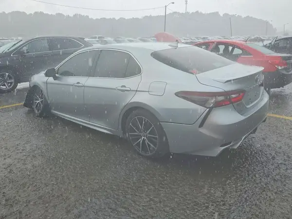 4T1G11AK5MU600864 2021 TOYOTA CAMRY - Image 2