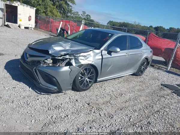 4T1G11AK5MU604428 2021 TOYOTA CAMRY - Image 2
