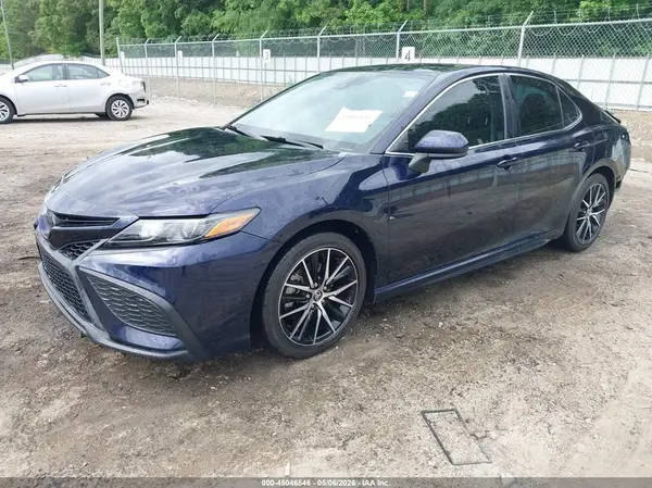 4T1G11AK5MU608432 2021 TOYOTA CAMRY - Image 2