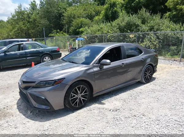 4T1G11AK5MU609872 2021 TOYOTA CAMRY - Image 2