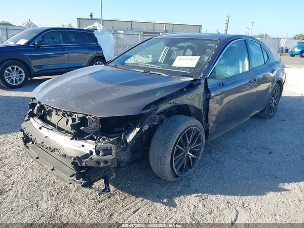4T1G11AK5MU612688 2021 TOYOTA CAMRY - Image 2