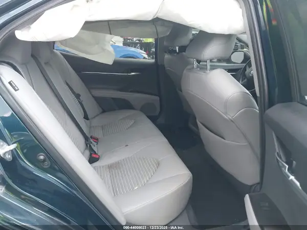4T1G11AK5MU615512 2021 TOYOTA CAMRY - Image 8