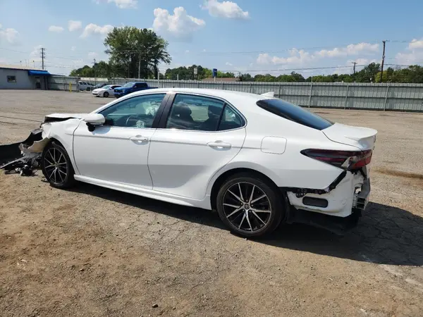 4T1G11AK5NU002176 2022 TOYOTA CAMRY - Image 2