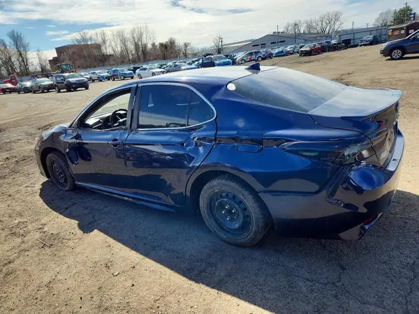 4T1G11AK5NU004851 2022 TOYOTA CAMRY - Image 2