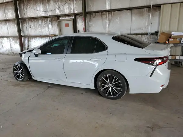 4T1G11AK5NU008253 2022 TOYOTA CAMRY - Image 2